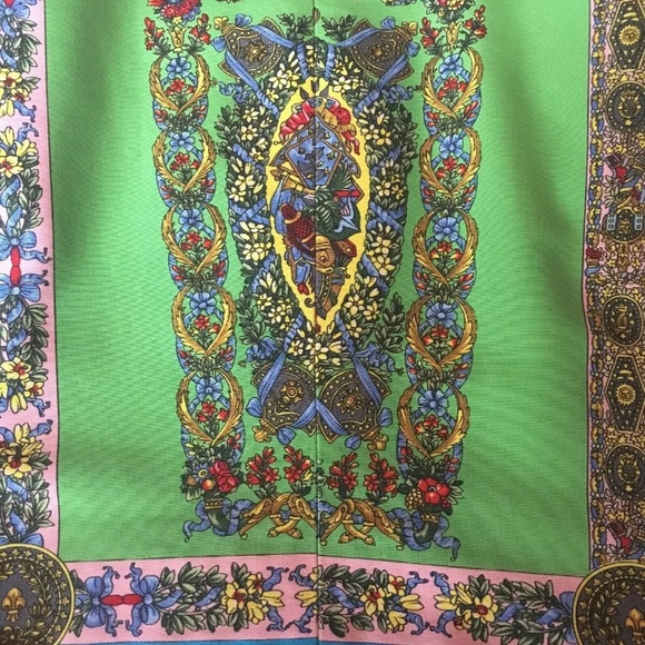 VERSACE ❌SOLD❌JACKET SM/MED BAROQUE MEDUSA - Picture 7 of 8